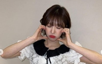 Wendy, lovely charm revealed with ball hearts