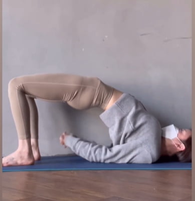 Lee So-ra trains her mind with 'yoga' after affair rumors