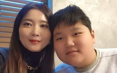 Oh Yoon-ah graduated from middle school, "Now that I'm older, I'm even braver."