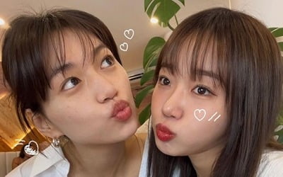 Kim Do-yeon and Choi Yoo-jung show off their continued friendship