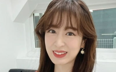 Min Hye-yeon enjoyed her Friday night well, but went to work with a face without swelling.