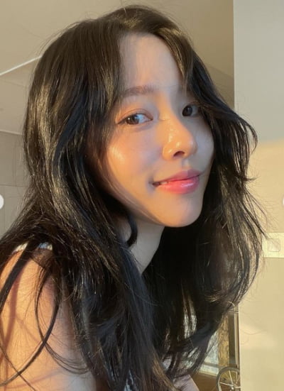 Lee Sol said she was losing her hair, but her hair was thick.