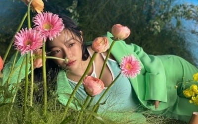 Kim Se-jeong, 'goddess moment' revealing refreshing beauty
