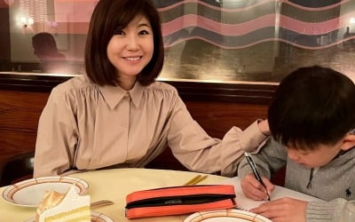 Kang Soo-jeong, elegant life like a 'Hong Kong wife'