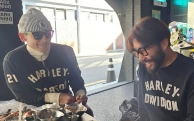 Noh Hong-cheol, rain and warm 'friendship moment'