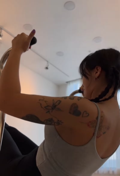 'Doll Singles' Jeon Da-bin, strong back muscles capable of being physically 100% strong