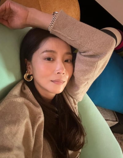 Oh Yoon-ah, her mother's beauty is like this