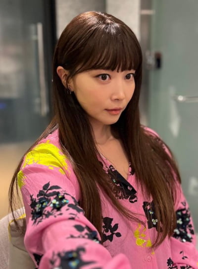 Oh Yoon-ah, let down her bangs for the first time in N years