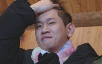 Crush announces sudden departure