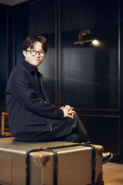 Director Park Seong-kwang “I change from Lee Sol, who watches 'I Am God' while cursing”