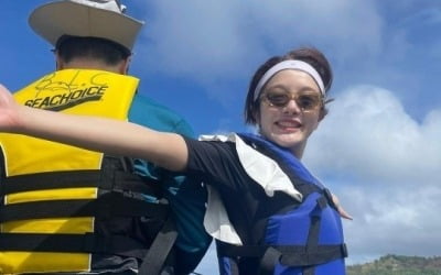 Hwang Bo-ra, happy update, healing through trip to Guam