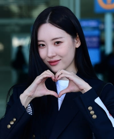 [TEN포토] 선미 '상큼발랄한 하트'