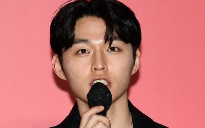 '한국이 싫어서' 김우겸, "TV로만 보던 고아성과 호흡 맞춰 신기, 빨리 나았으면" [28th BIFF]