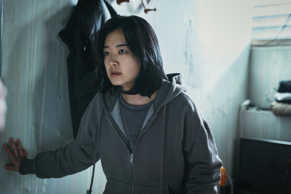 '거래' 스틸컷. /사진제공=웨이브