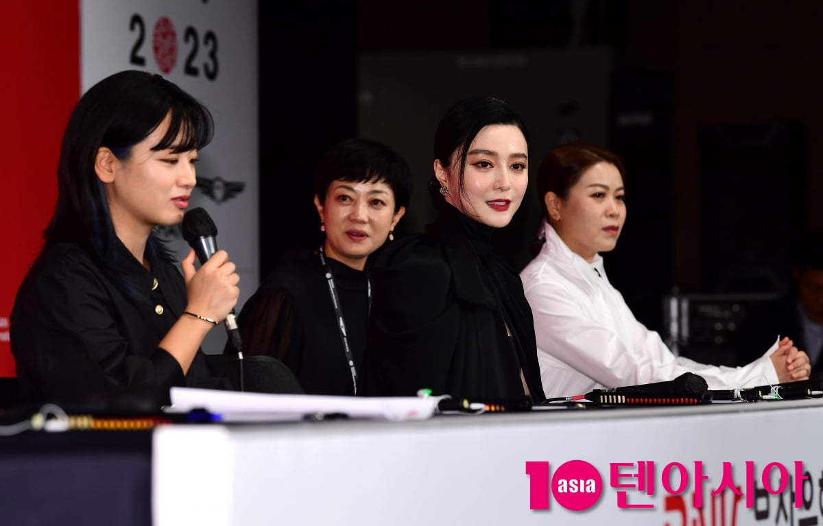 [TEN포토] 판빙빙-한슈아이 감독-이주영 '워맨스가 뛰어난 '녹야' 주연들'