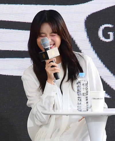 [TEN포토] 한효주 '빵터져도 이쁨'