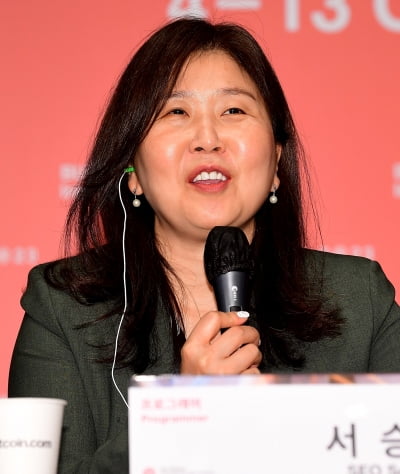 [TEN포토] 서승희 프로그래머 "'더 비스트' 베르트랑 보넬로 감독 원래 팬이었다"