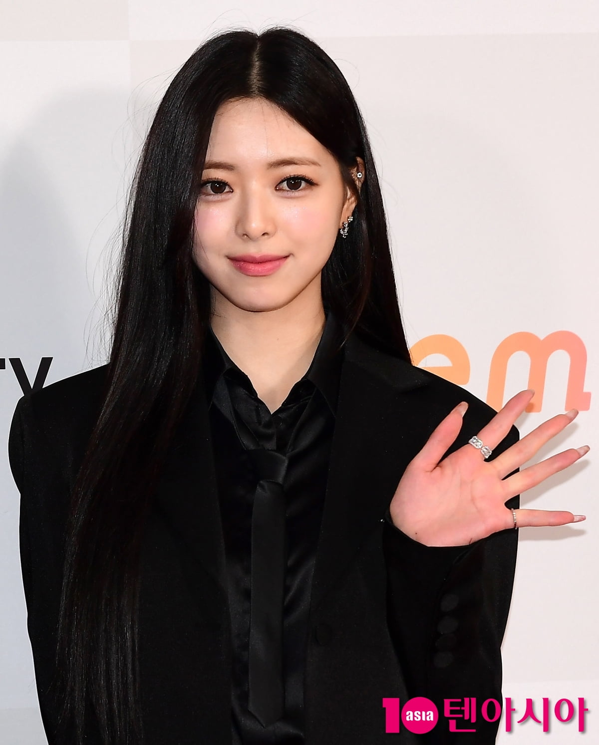 [TEN포토] 있지 유나 '점점 더 이뻐지네'