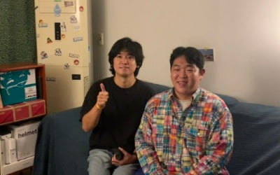 Director Cho Hyun-cheol of the movie 'You and I' reunites with 'DP' Sang-hoon Moon at 'Fathernus' today (12th)