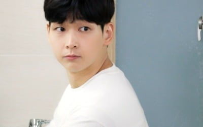 Yang Ji-eun reveals her dentist husband who is 'Kang Dong-won's copy'