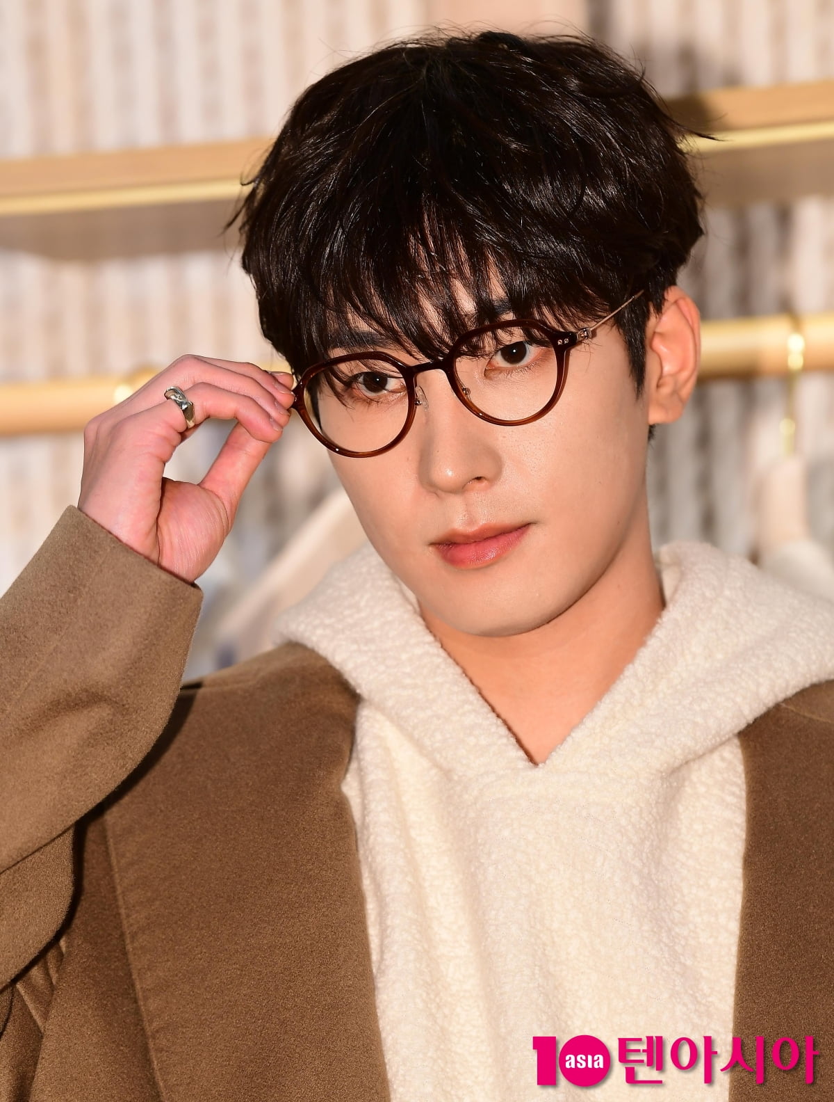 [TEN포토] 세븐틴 원우 '짙은 잘생김'