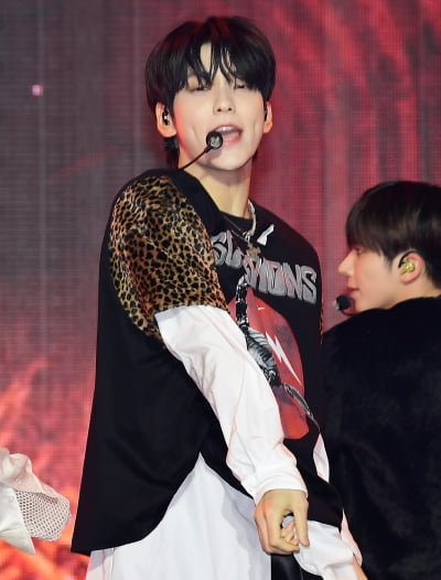 [TEN포토] TXT 수빈 '귀여운 보조개'