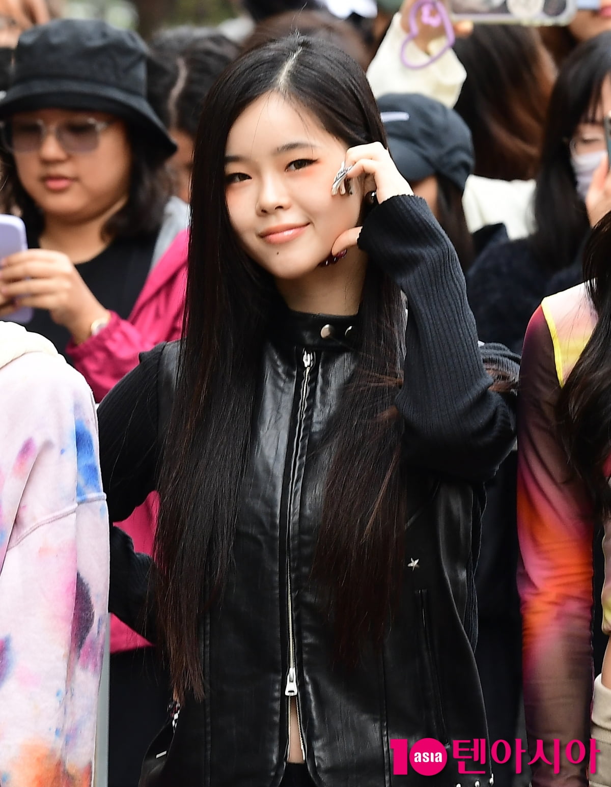 [TEN포토] XG 코코나 '심쿵한 하트'