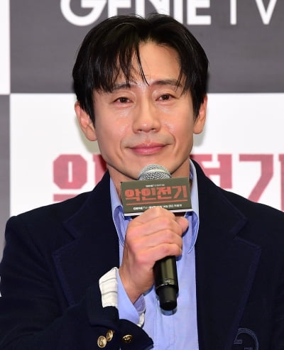 [TEN포토] 신하균 '대본*스토리 다 좋았다'