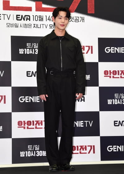 [TEN포토] 신재하 '새로운 모습으로 변신'