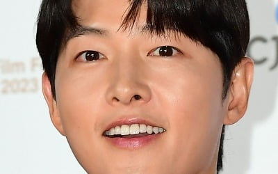 송중기♥케이티, 비주얼 부부의 시밀러 룩…여동생 결혼식 참석[TEN이슈]