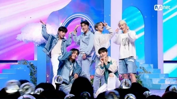 ONF, ‘LOVE EFFECT’ music broadcast successfully completes first week