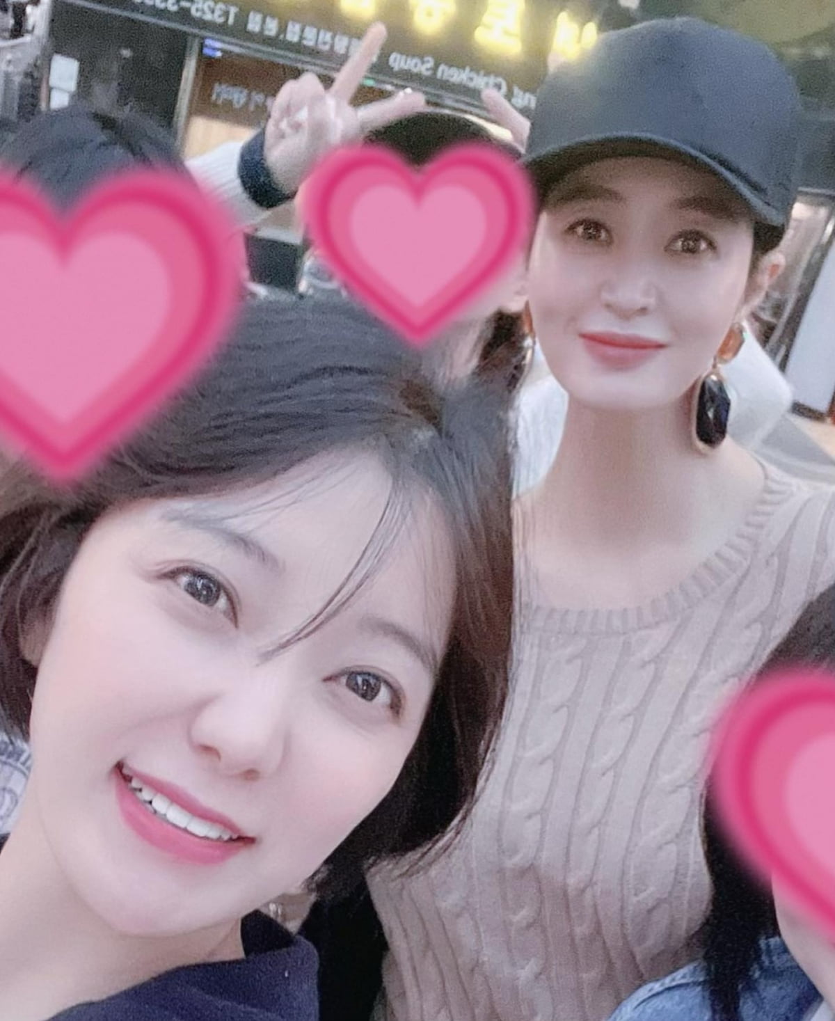 "언니 저한테 왜 그러세요" 김혜수 미담, 17년동안 보여준 후배 사랑[TEN이슈]