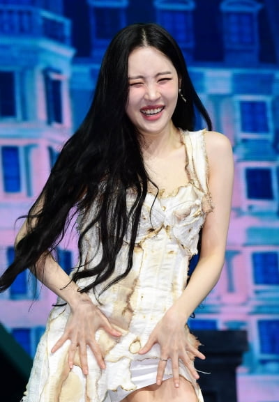 Sunmi, a stern-like album... Look forward to Naeng Sunmi