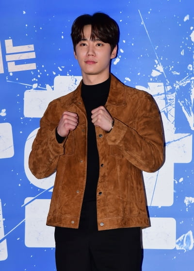 [TEN포토] 이준영 '멋진액션 기대하세요'