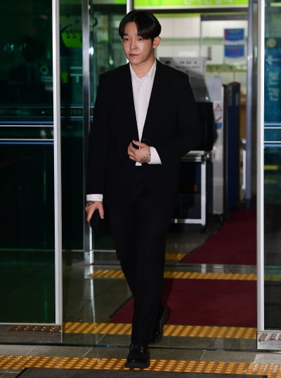 [TEN포토]'마약 협의' 남태현 '첫 공판을 마치고'