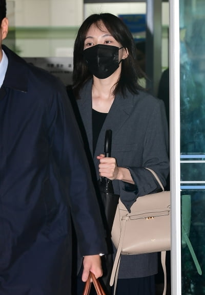 [TEN포토]'마약 협의' 서민재 '첫 공판을 마치고'