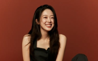 'You and I' Kim Si-eun "Park Jung-min's words 'Oh my, Bella' made me burst into laughter... NG re-filming"