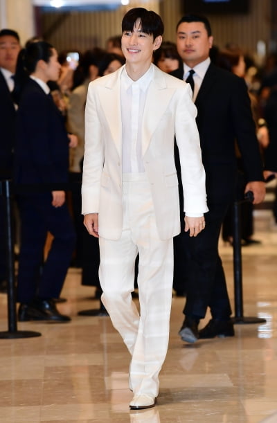 [TEN포토] 이제훈 '건강한 미소'