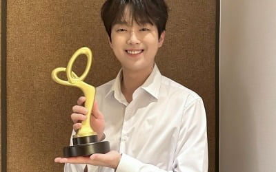 Lee Chan-won received a commendation from the Minister of Culture, Sports and Tourism