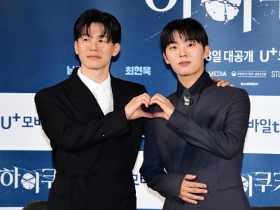 [TEN포토] 김무열-최현욱 '최신유행 헤어스타일'
