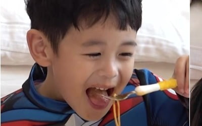 장선영♥강경준 子정우, 벌써부터 얼굴값 하네…"여자친구만 5명 있어" ('슈돌')