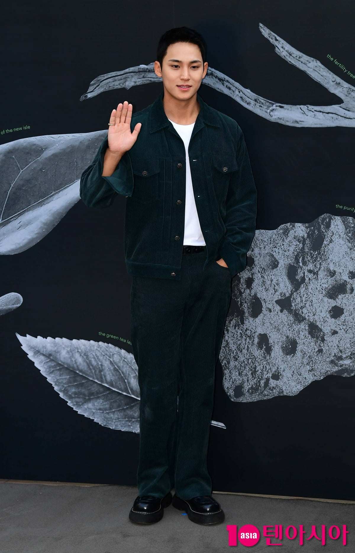  세븐틴 민규, 사랑스러운 밤톨머리....오늘도 잘생김[TEN포토+]