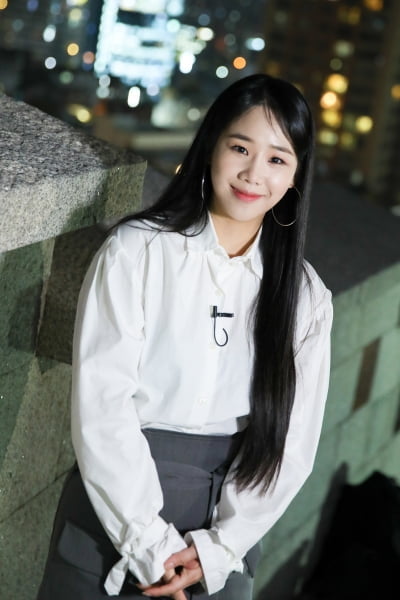 '컴백' 유성은 "뉴진스 노래 듣고 충격…태양·크러쉬와 노래 내고파" [인터뷰 ③]