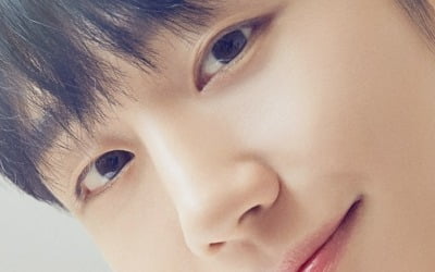 Jung Hae-in will hold an encore fan meeting in Seoul on December 2-3
