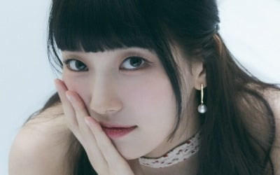 Suzy “I have no fear or caution about the 'nation's first love' modifier”