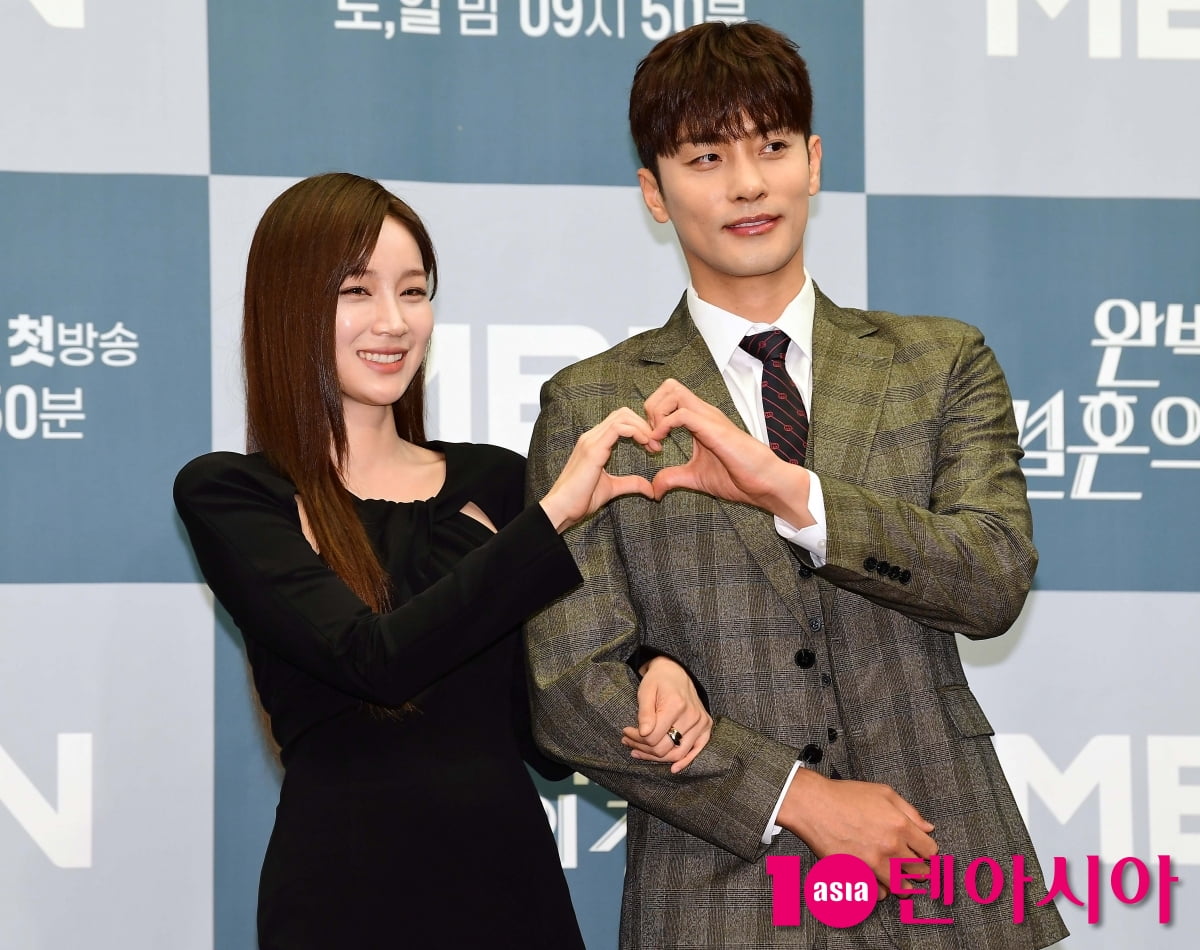 [TEN포토] 성훈-정유민 '우린 비주얼 커플'