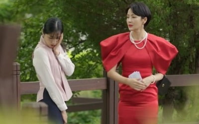 Haeyoung Yoon is having a rough married life due to her husband cheating.