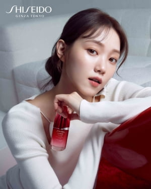 이성경, 앰버서더 활동 중인 시세이도와 뷰티 화보…보정 없이 완성