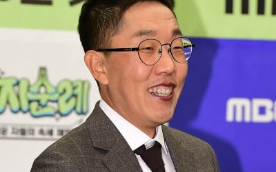 김제동, 또 정치색 언급? "파란색·빨간색·대구 완전히 다른 신념, 다 섞이더라" ('성지순례')[TEN이슈]