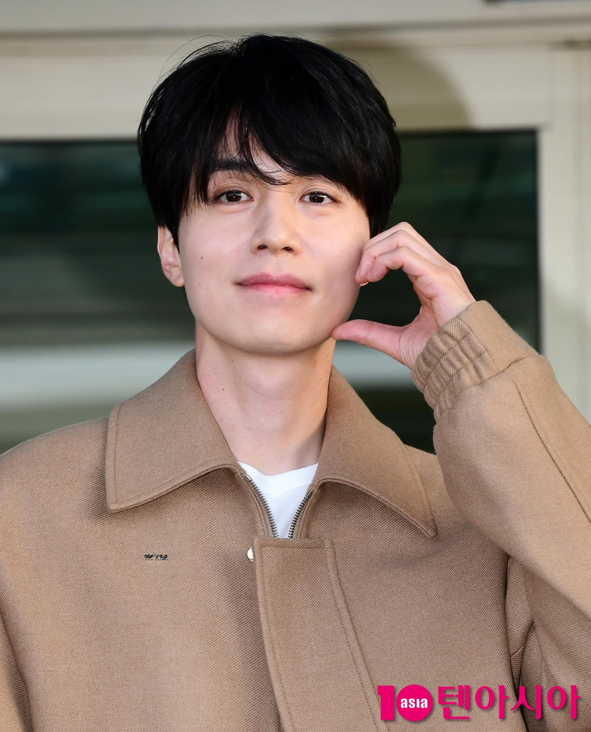 [TEN포토] 이동욱 '볼하트 처음인데...'